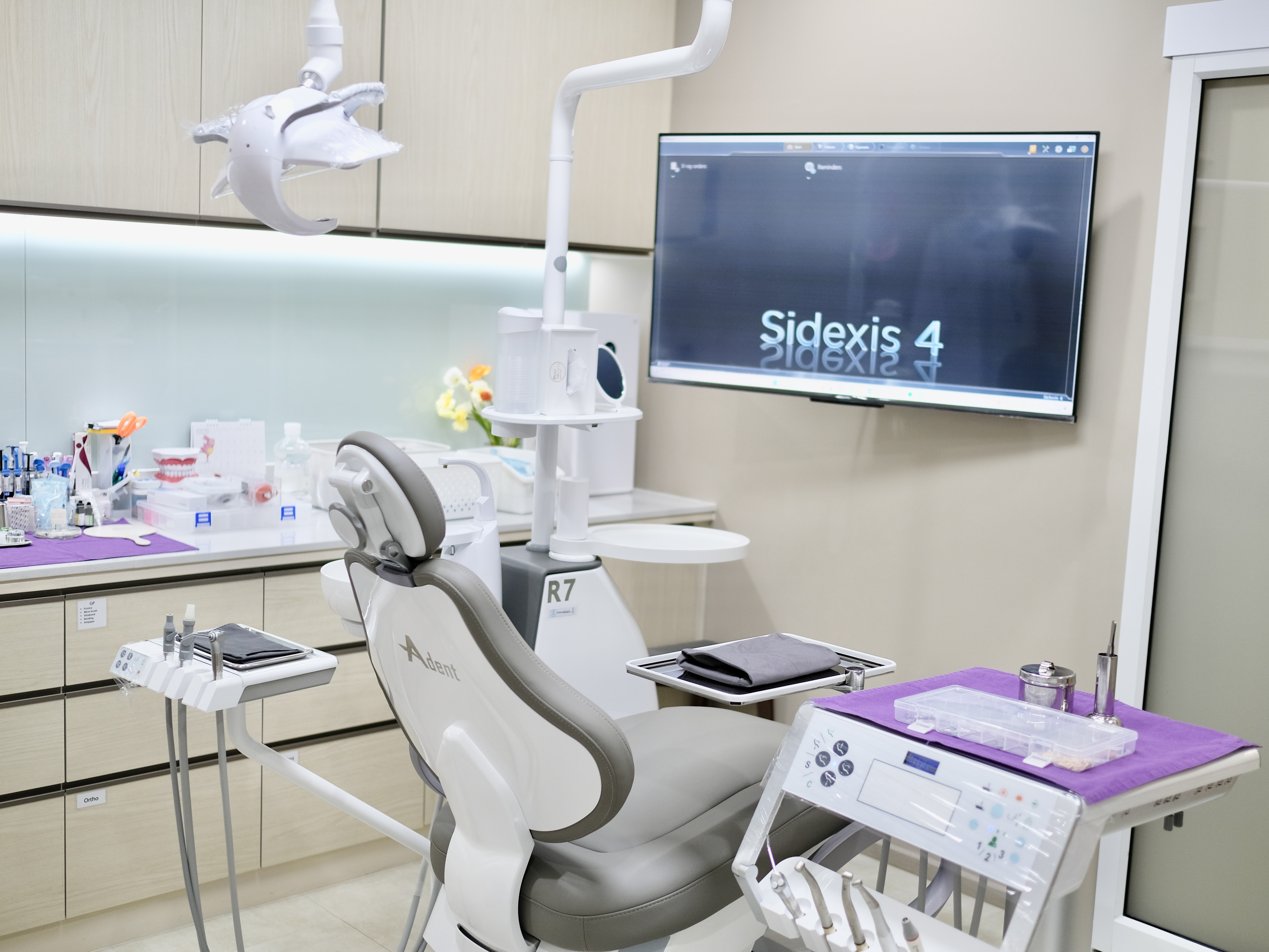 DentSociety Thonglor Treatment Room